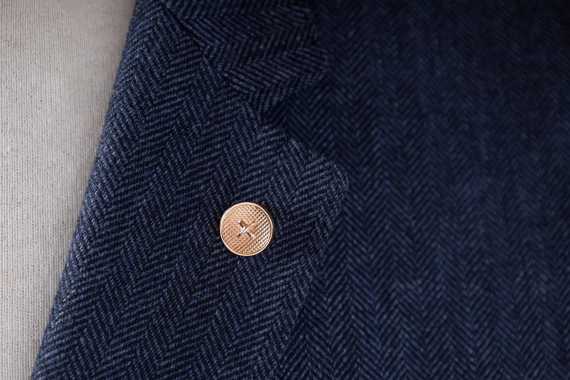 Constanza Lapel Pin