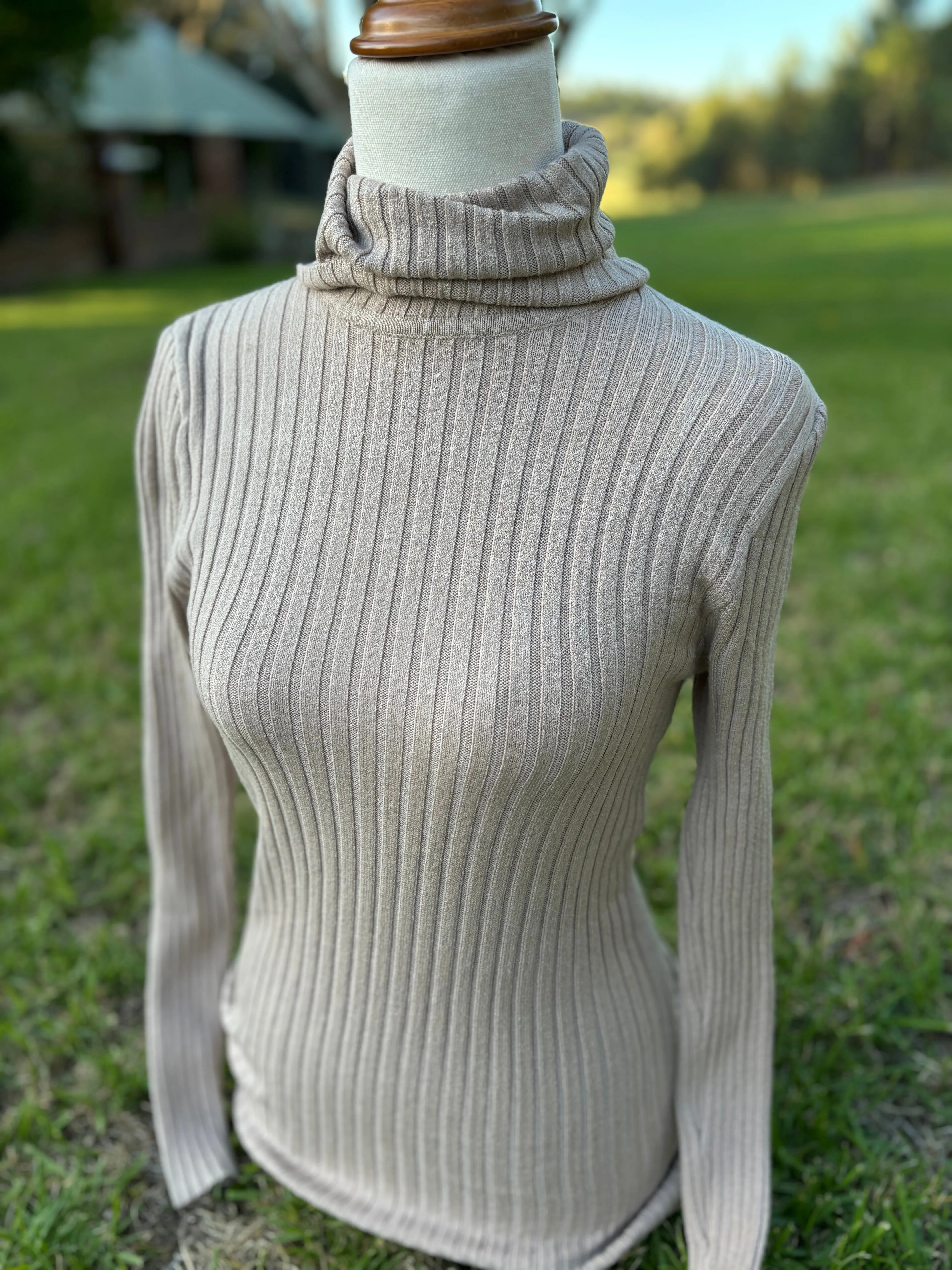 High neck ribbed top- Bone