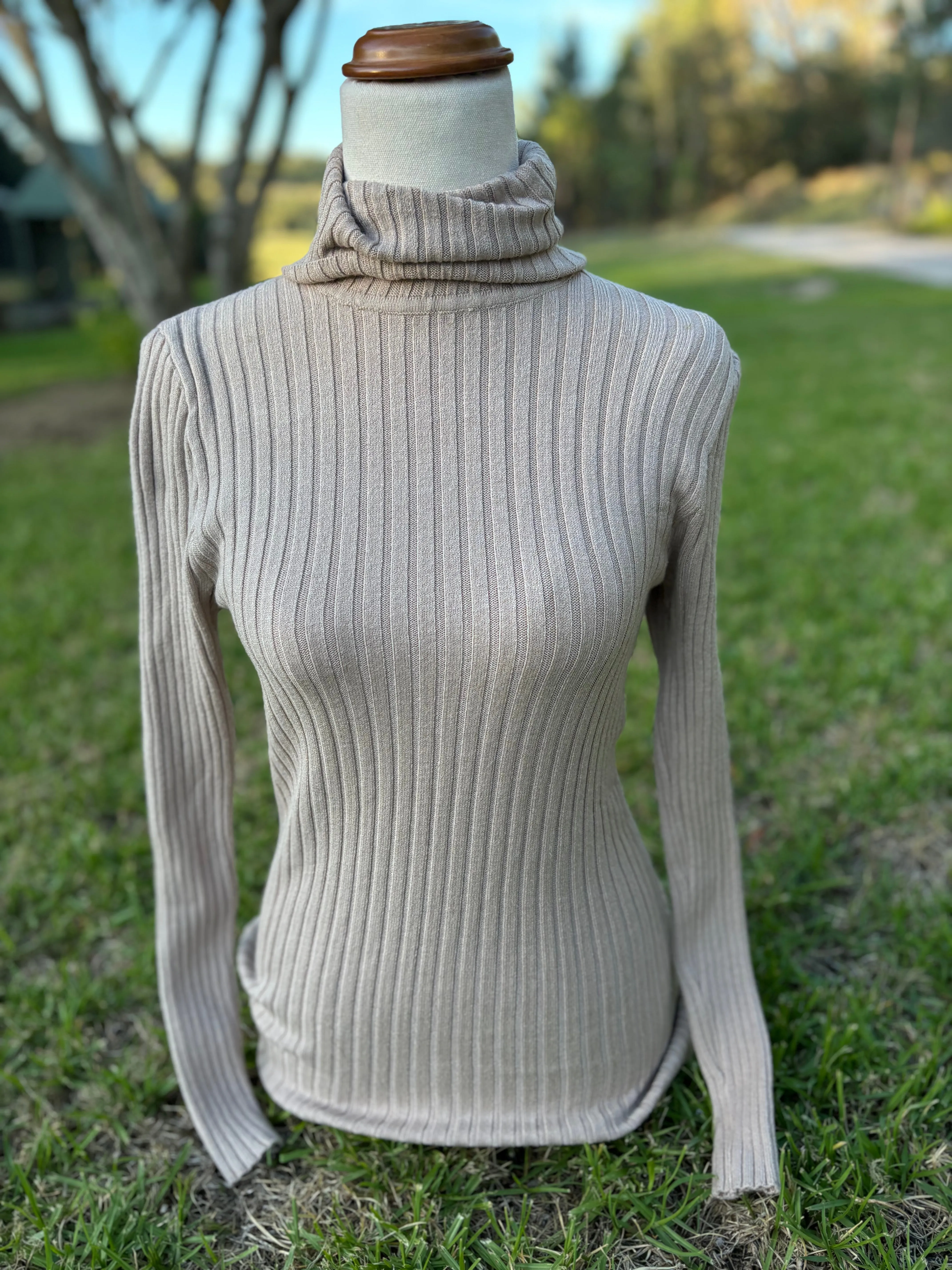 High neck ribbed top- Bone